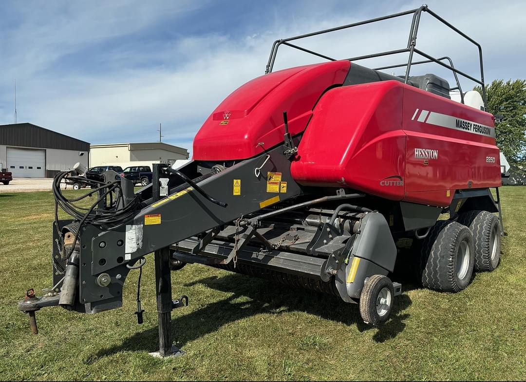 Image of Massey Ferguson 2250 Primary image