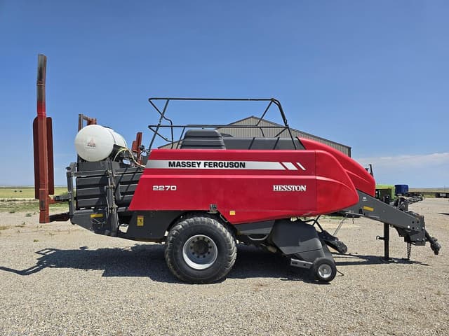 Image of Massey Ferguson 2270 equipment image 1