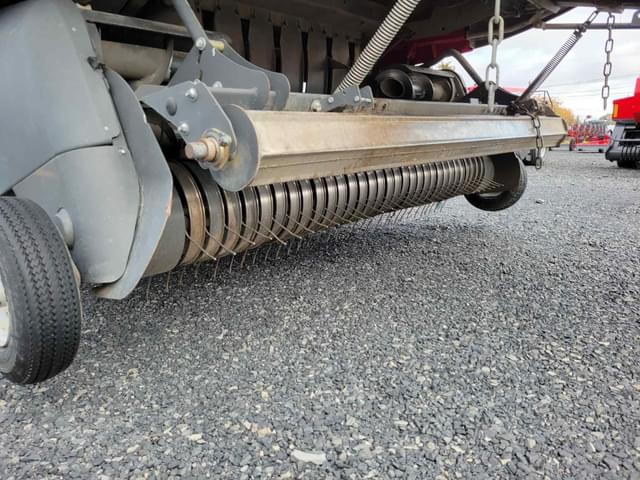 Image of Massey Ferguson 2270 equipment image 4