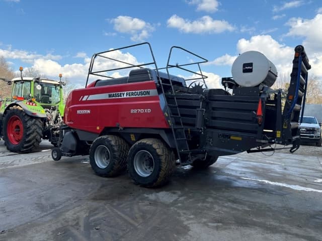 Image of Massey Ferguson 2270XD equipment image 2