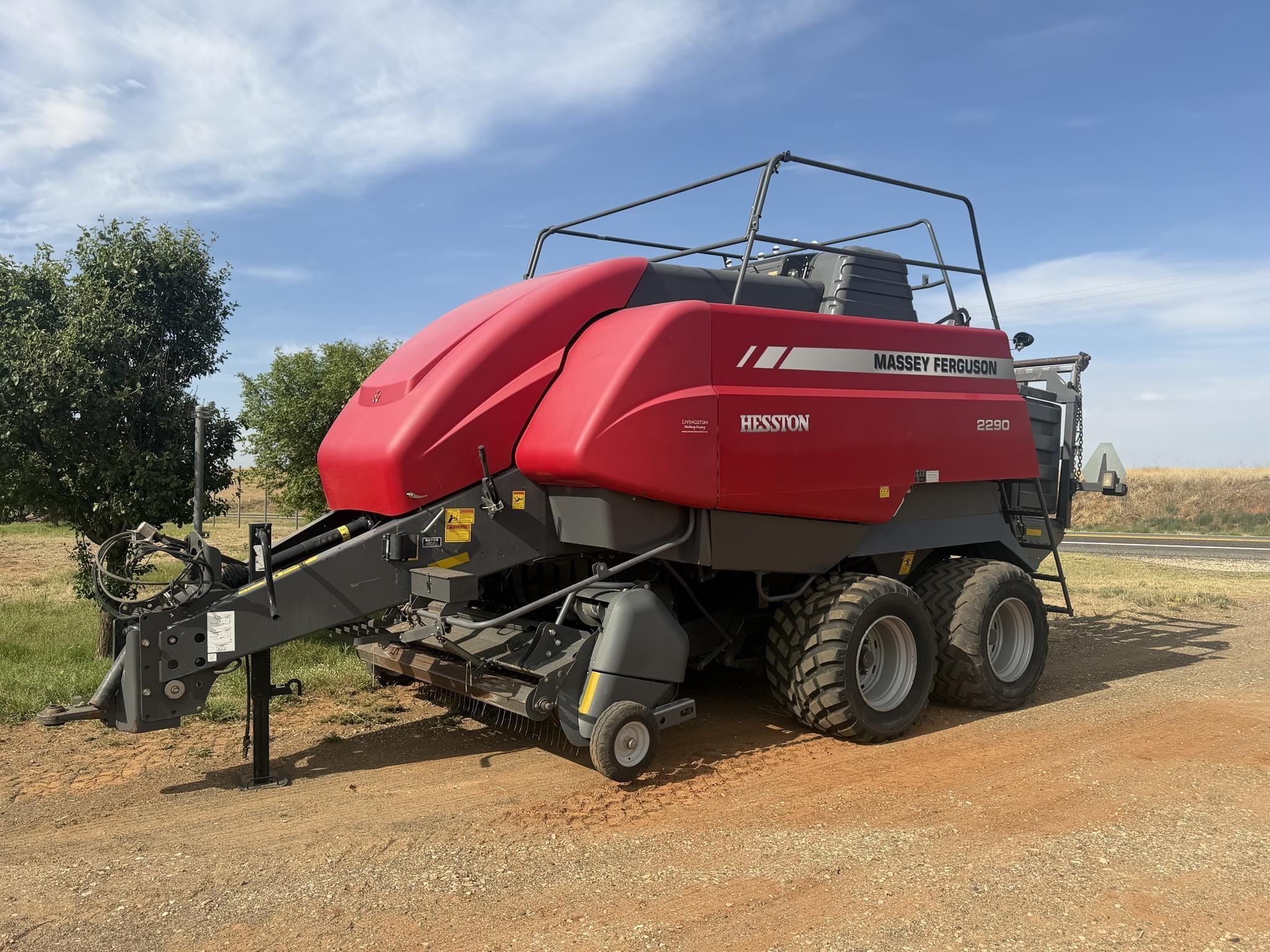 2016 Massey Ferguson 2290 Equipment Image0
