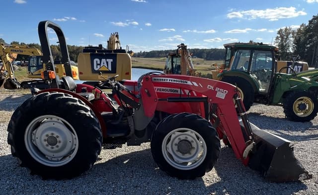 Image of Massey Ferguson 2615 equipment image 2