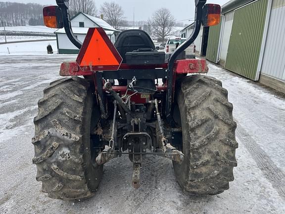 Image of Massey Ferguson 2706E equipment image 3