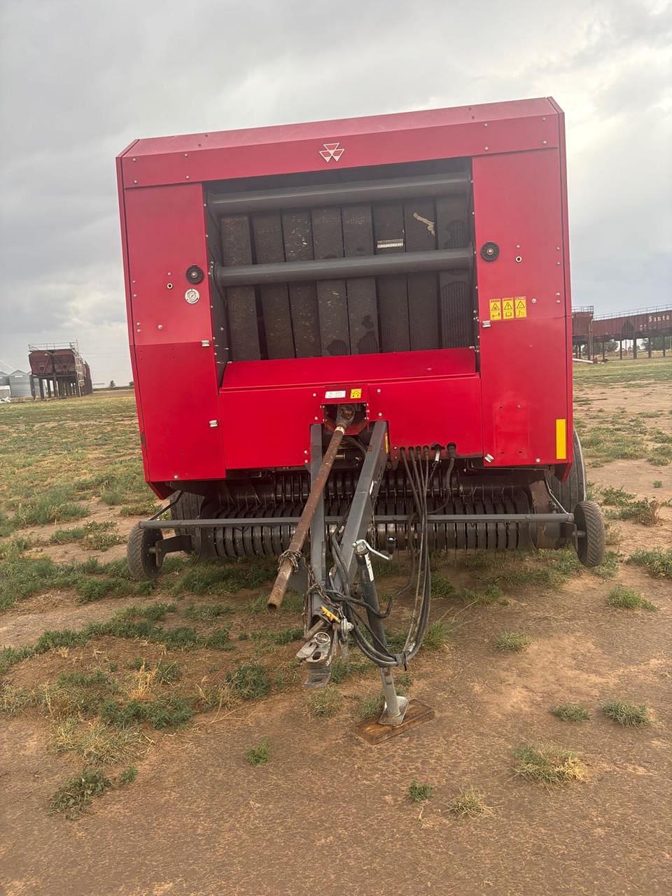 Image of Massey Ferguson 2956A Image 1