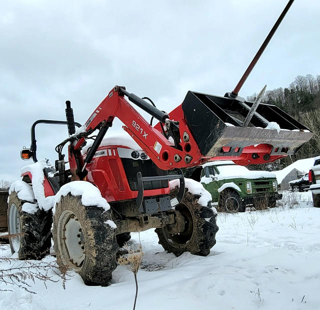 Image of Massey Ferguson 4607M equipment image 1