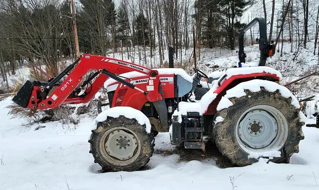 Image of Massey Ferguson 4607M equipment image 2