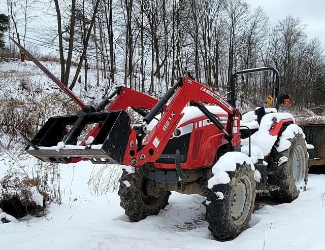 Image of Massey Ferguson 4607M equipment image 3