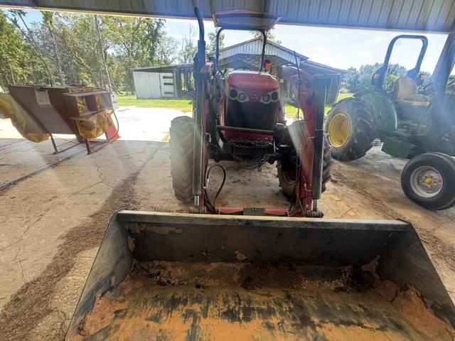 Image of Massey Ferguson 4610M equipment image 3