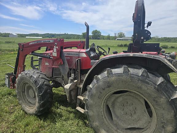 Image of Massey Ferguson 4709 equipment image 4