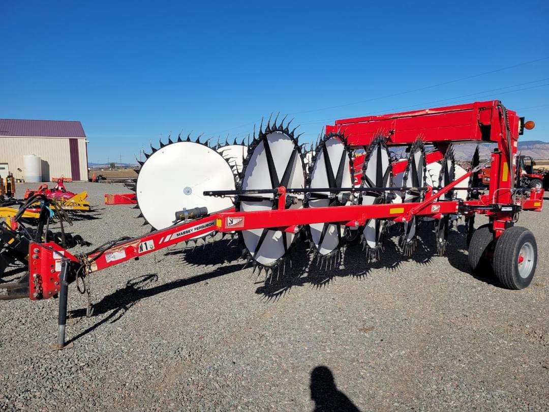 Image of Massey Ferguson 5130 Primary image