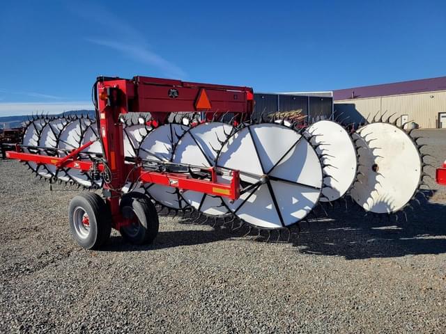 Image of Massey Ferguson 5130 equipment image 3