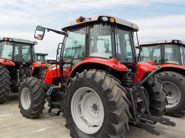 Image of Massey Ferguson 5612 equipment image 3