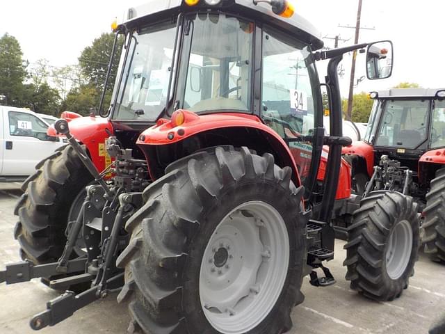 Image of Massey Ferguson 5612 equipment image 2