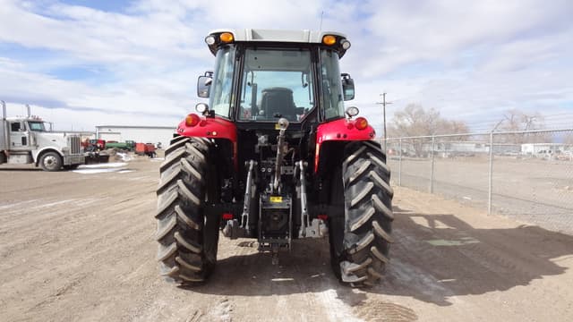 Image of Massey Ferguson 5613 equipment image 4
