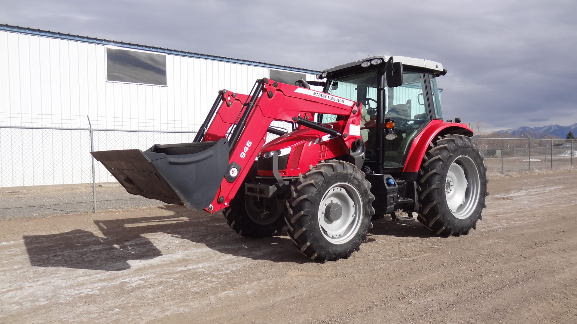 2016 Massey Ferguson 5613 Equipment Image0