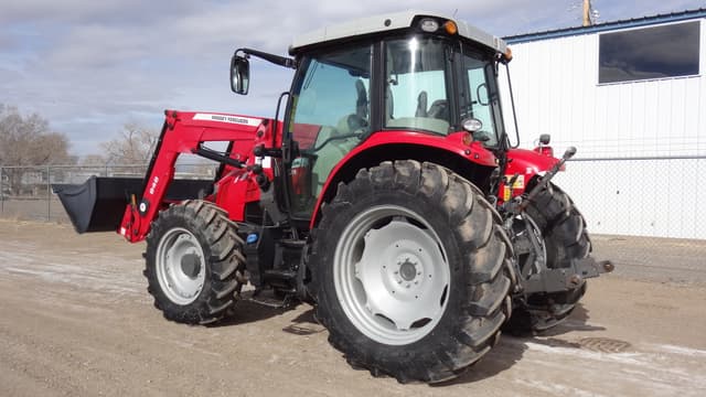 Image of Massey Ferguson 5613 equipment image 3