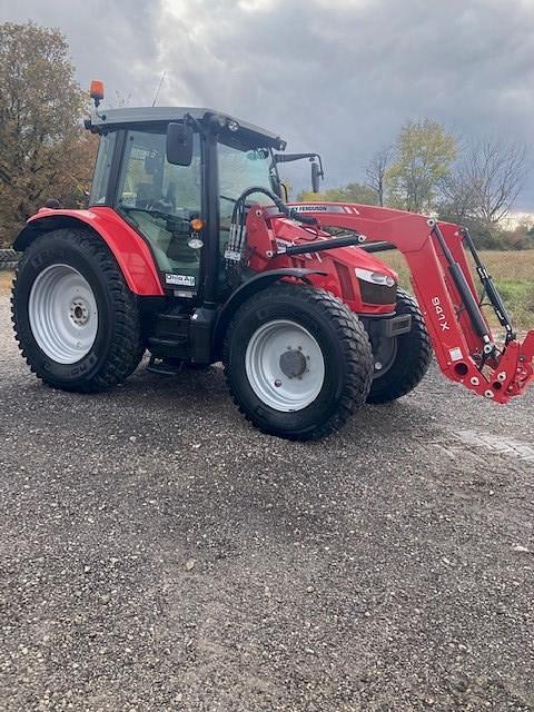 Image of Massey Ferguson 5711SL Primary image