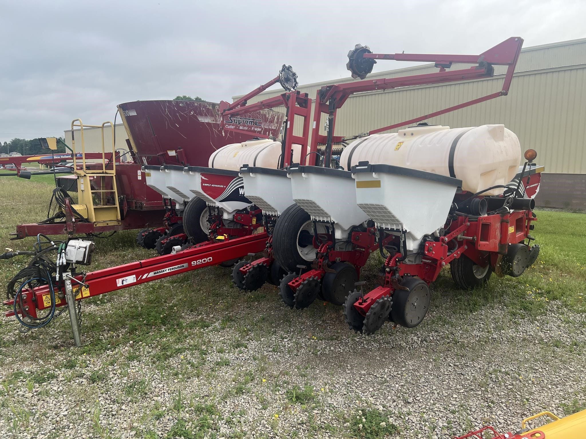 2016 Massey Ferguson 9200 Equipment Image0