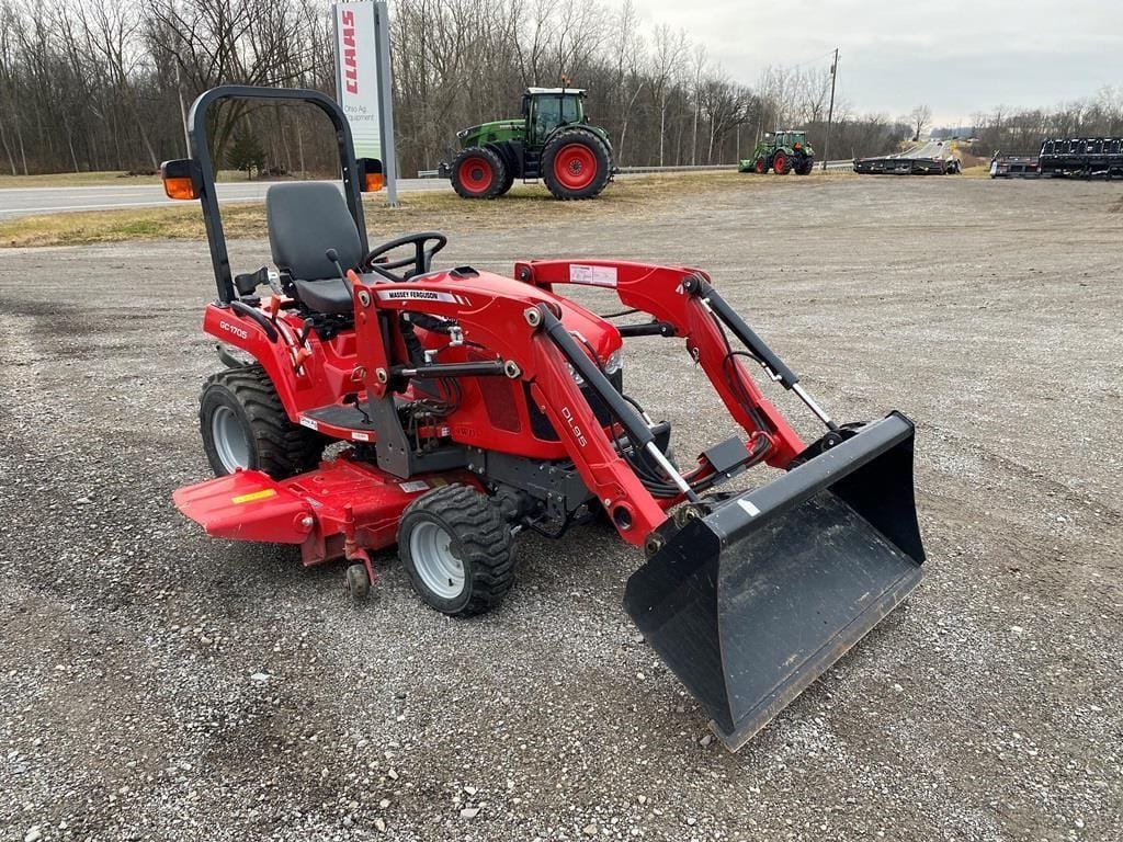 2016 Massey Ferguson GC1705 Equipment Image0