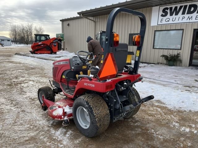 Image of Massey Ferguson GC1705 equipment image 2