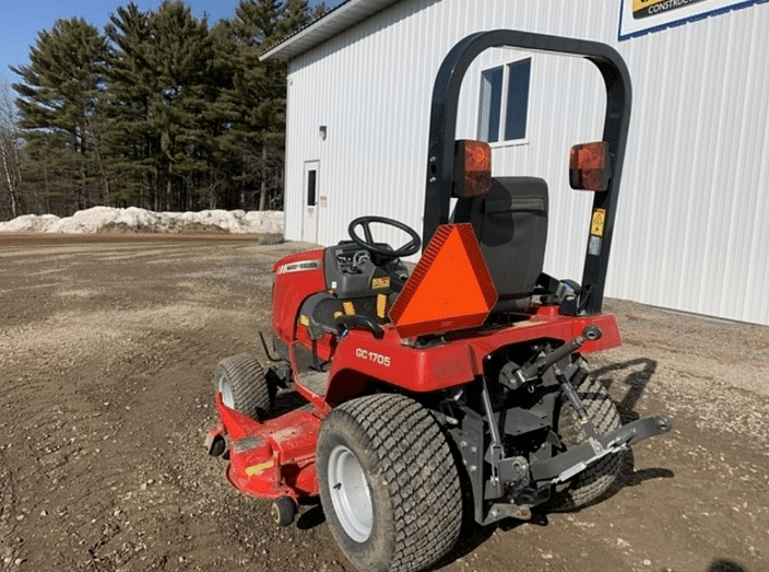 Image of Massey Ferguson GC1705 Image 1