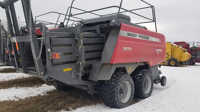 Image of Massey Ferguson 2270 equipment image 2