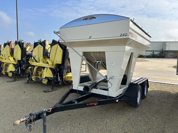 2016 Meridian 240 Equipment Image0