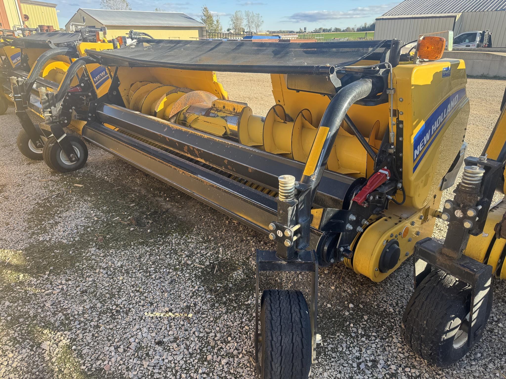 2016 New Holland 380FPA Equipment Image0