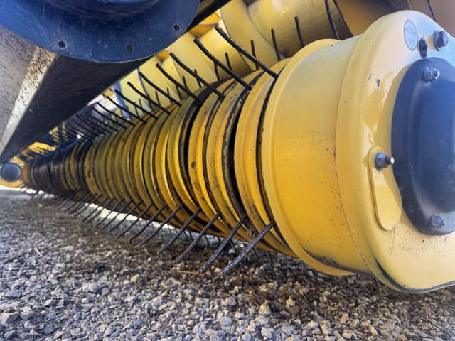 Image of New Holland 380HDY equipment image 2