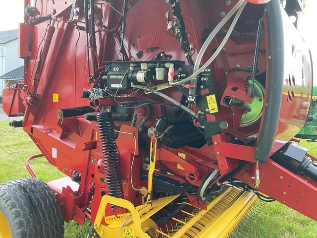 Image of New Holland RB450 equipment image 3