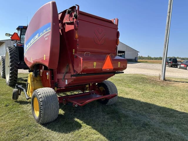 Image of New Holland RB450 Superfeed equipment image 2