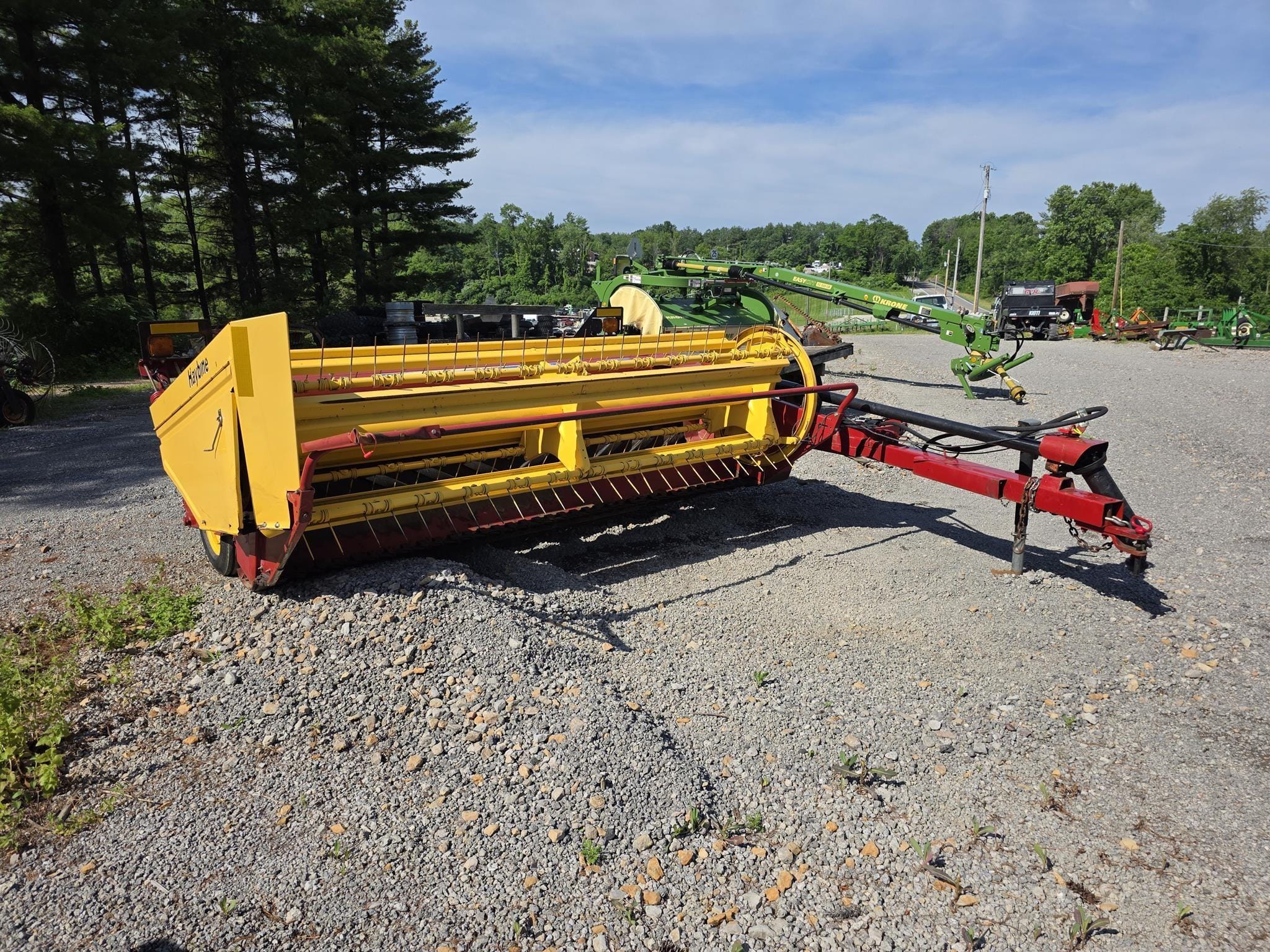 2016 New Holland 488 Equipment Image0