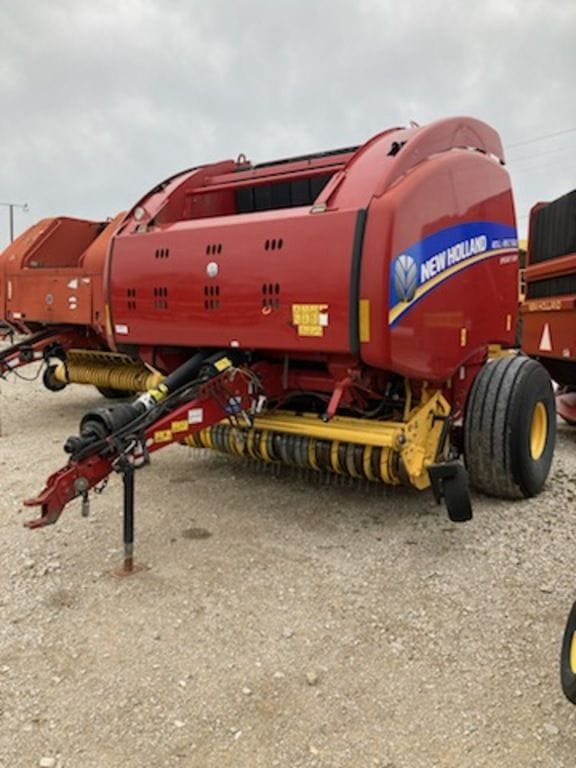 Main image New Holland RB560