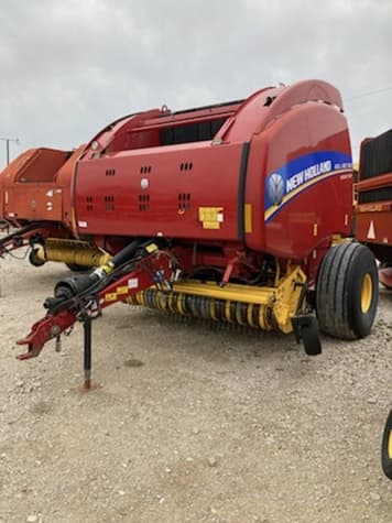 Main image New Holland RB560