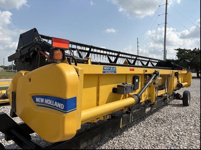 Image of New Holland 740CF equipment image 2