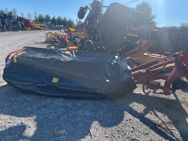 Image of New Holland H6750 equipment image 4