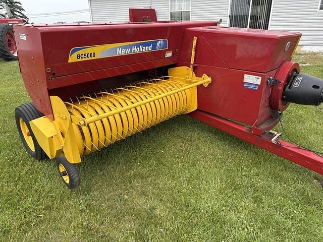 Image of New Holland BC5060 equipment image 1