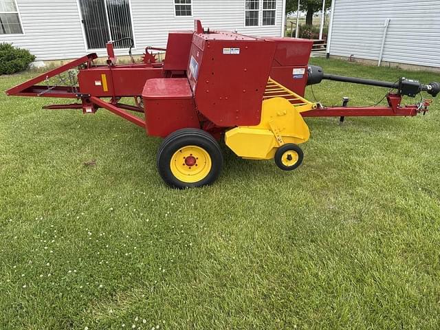 Image of New Holland BC5060 equipment image 2