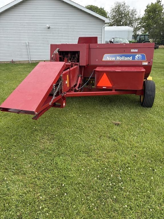 Image of New Holland BC5060 equipment image 3