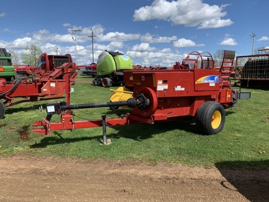 2016 New Holland BC5070 Equipment Image0