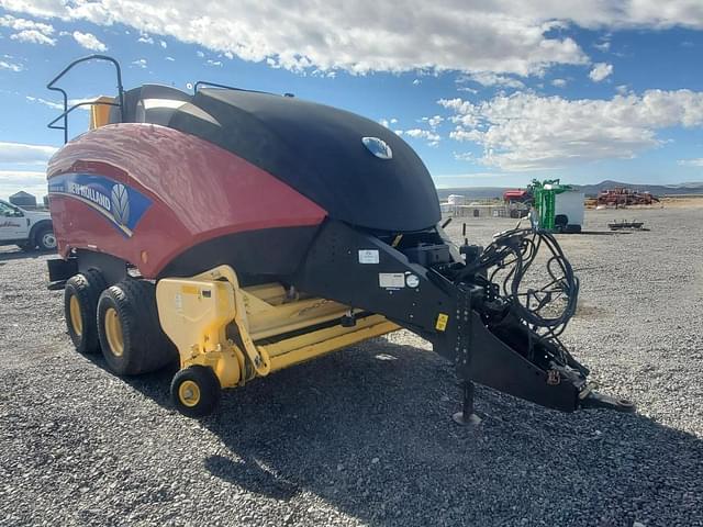 Image of New Holland Big Baler 340 equipment image 3