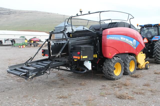 Image of New Holland Big Baler 340 Plus equipment image 2