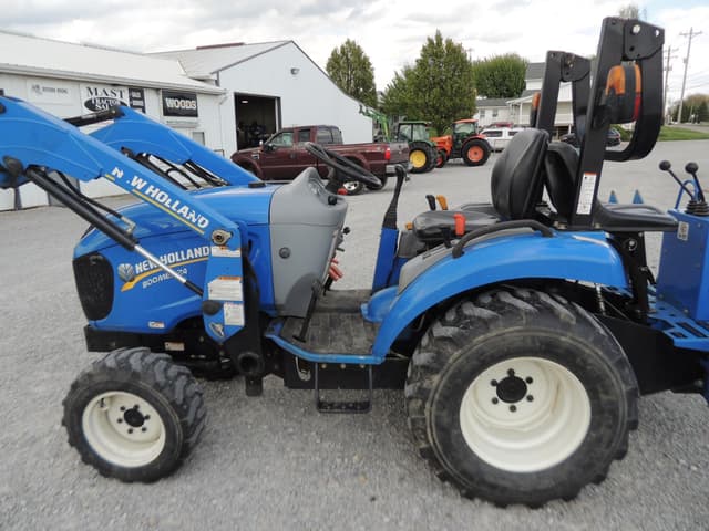 Image of New Holland Boomer 24 equipment image 1