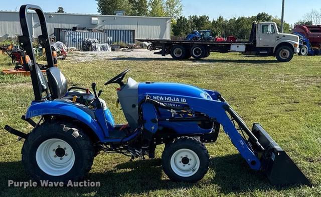Image of New Holland Boomer 24 equipment image 3
