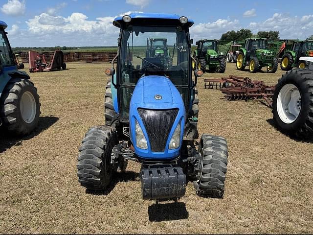 Image of New Holland Boomer 47 equipment image 2