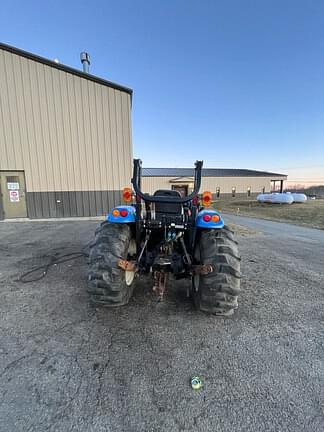 Image of New Holland Boomer 47 equipment image 3