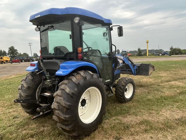 Image of New Holland Boomer 54D equipment image 2
