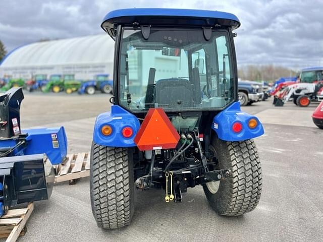 Image of New Holland Boomer 37 equipment image 4