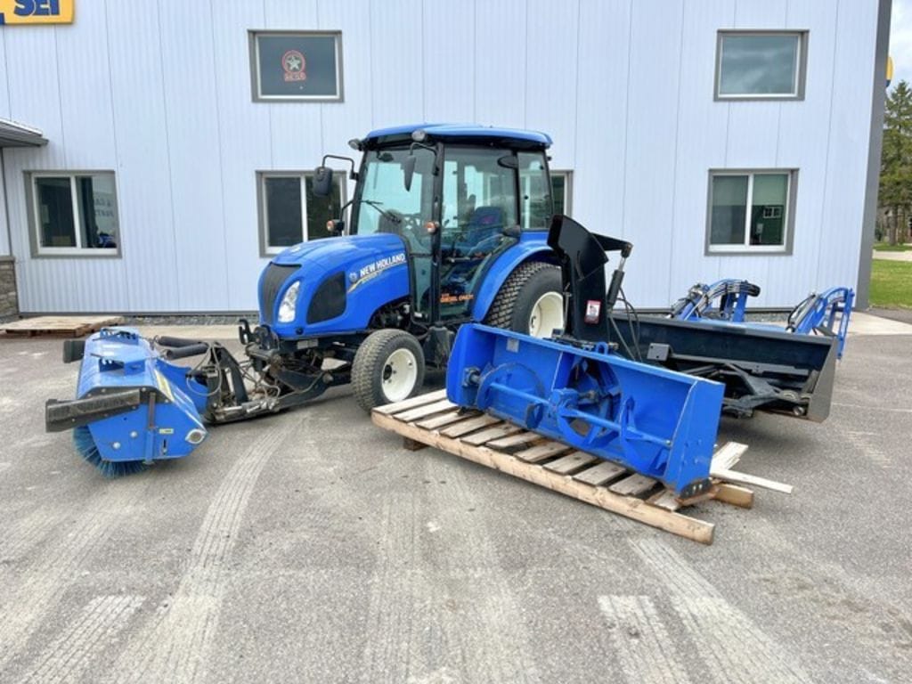 2016 New Holland Boomer 37 Equipment Image0