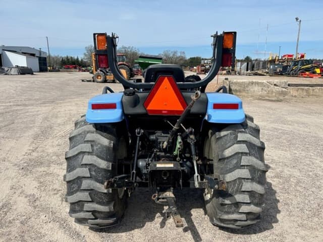 Image of New Holland Boomer 54D equipment image 4